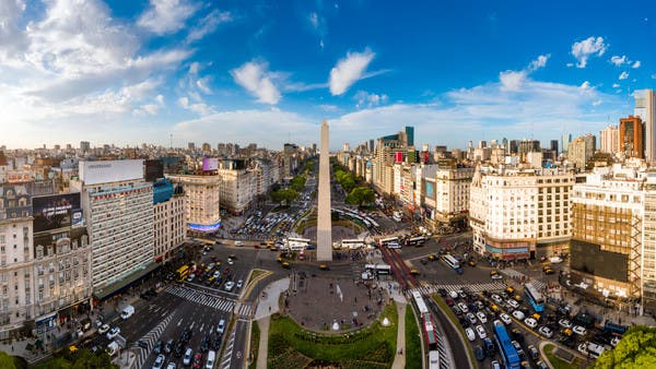 البيزو الأرجنتيني يخسر المزيد من قيمته بعد إجراءات حكومية