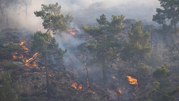 بعدما دمرت منطقة رودس السياحية.. حرائق اليونان “تنحسر”
