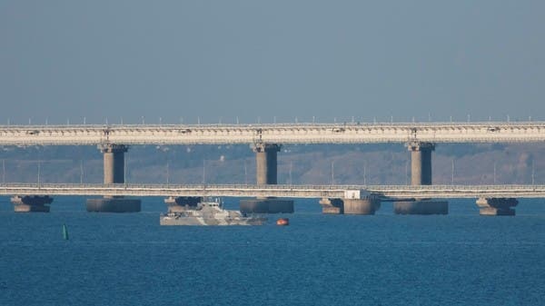لأول مرة.. كييف تعترف بتفجير جسر القرم في أكتوبر